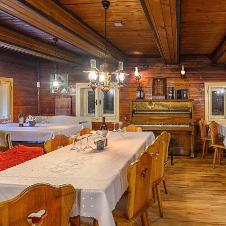 Apartamento Above The Restaurant Koliba Tri Studnicky *