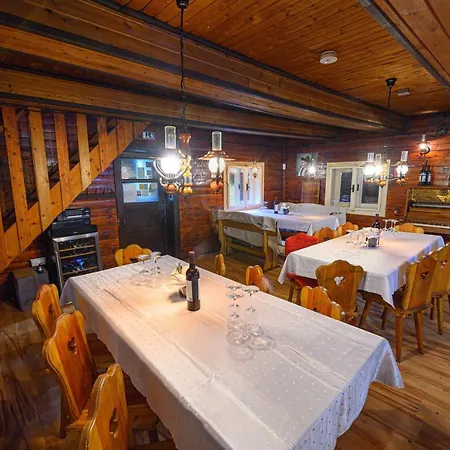 Apartamento Above The Restaurant Koliba Tri Studnicky